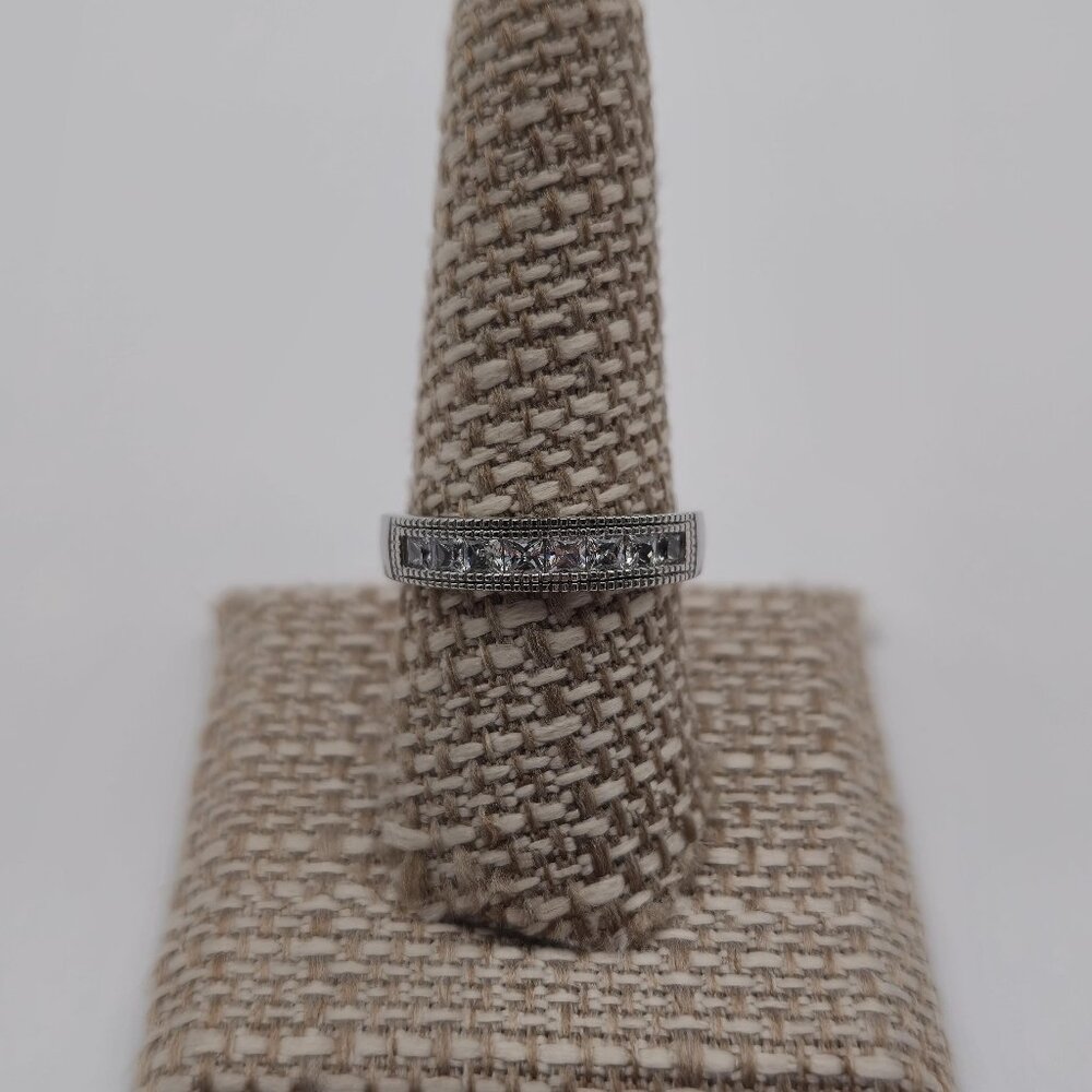 Size 9 Sterling Silver Channel Cubic Zirconia Bright Gem Ring A2042